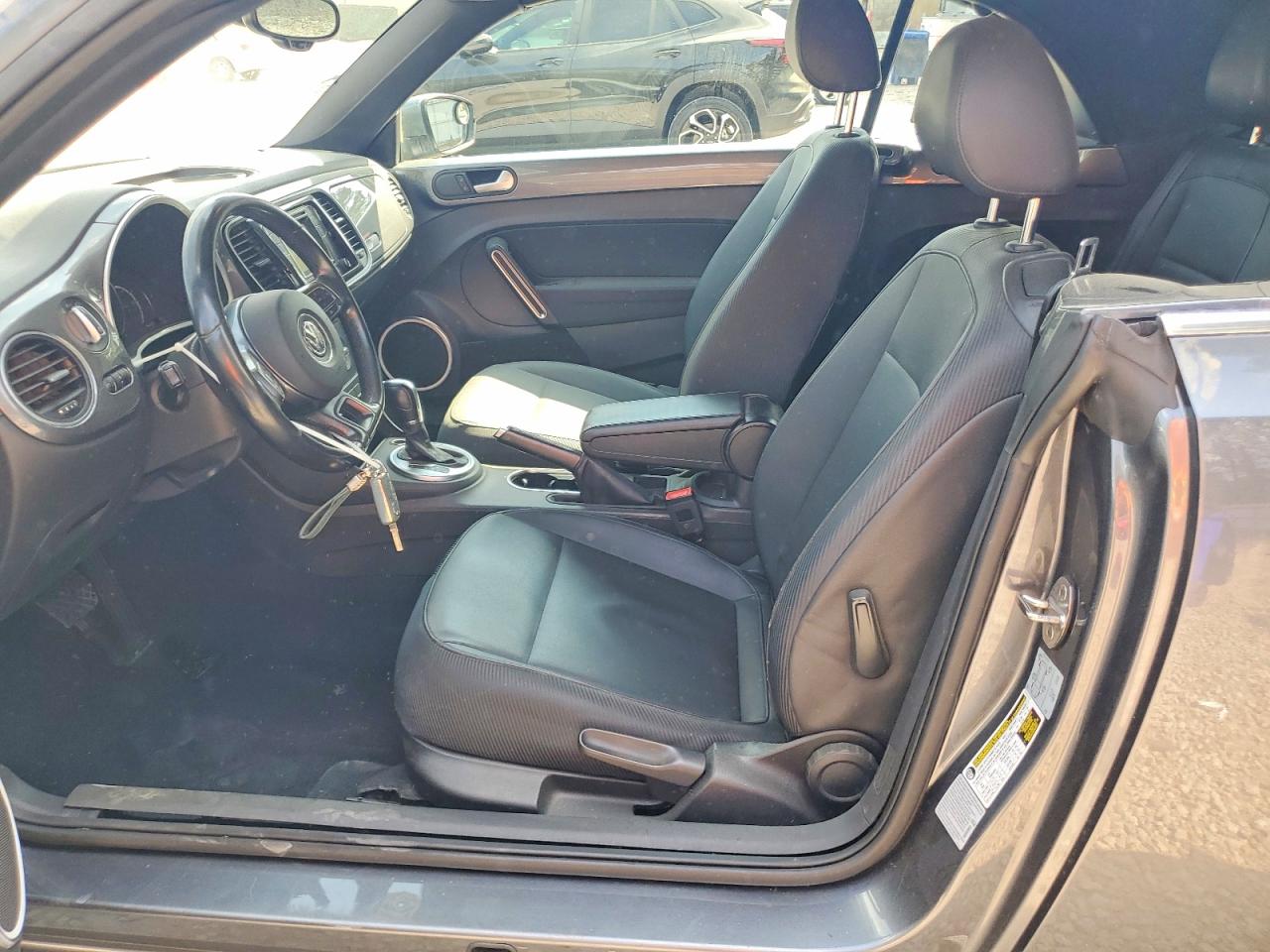 2016 Volkswagen Beetle VIN 3VW517AT2GM804678 photo 7