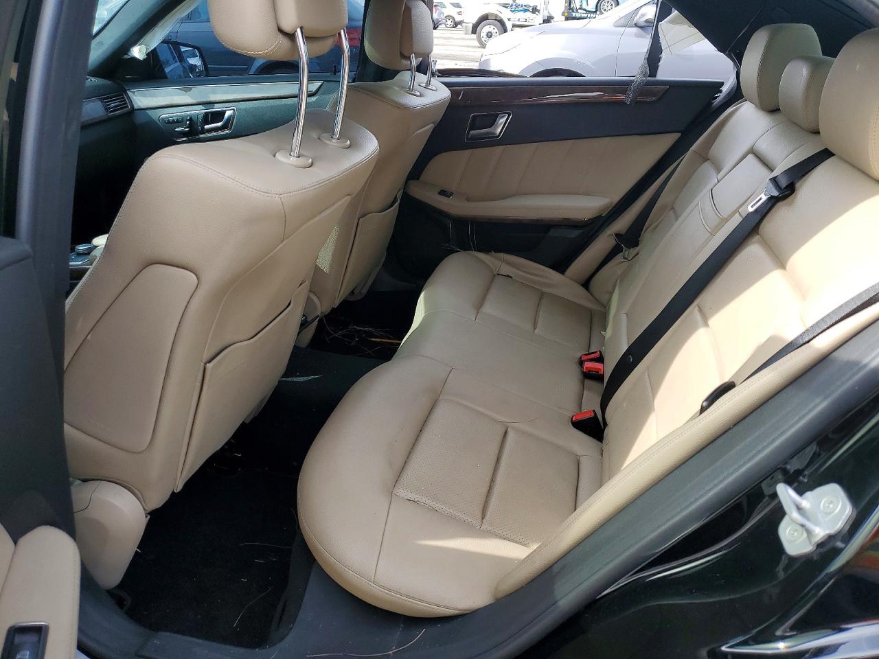 2012 Mercedes-Benz E-class VIN WDDHF5KB6CA560171 photo 10