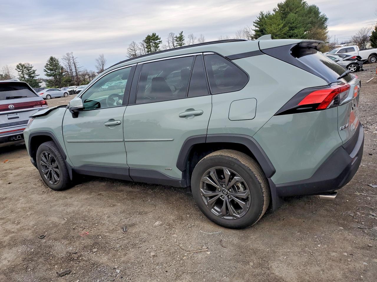 2022 Toyota Rav4 VIN 4T3B6RFV2NU095100 photo 2