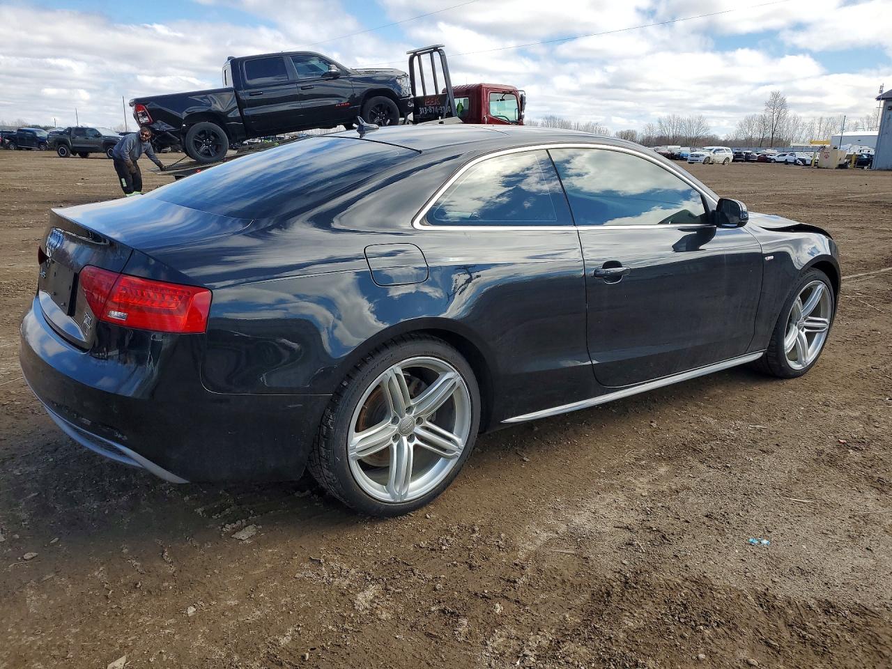 2013 Audi A5 VIN WAUWFAFRXDA003831 photo 3