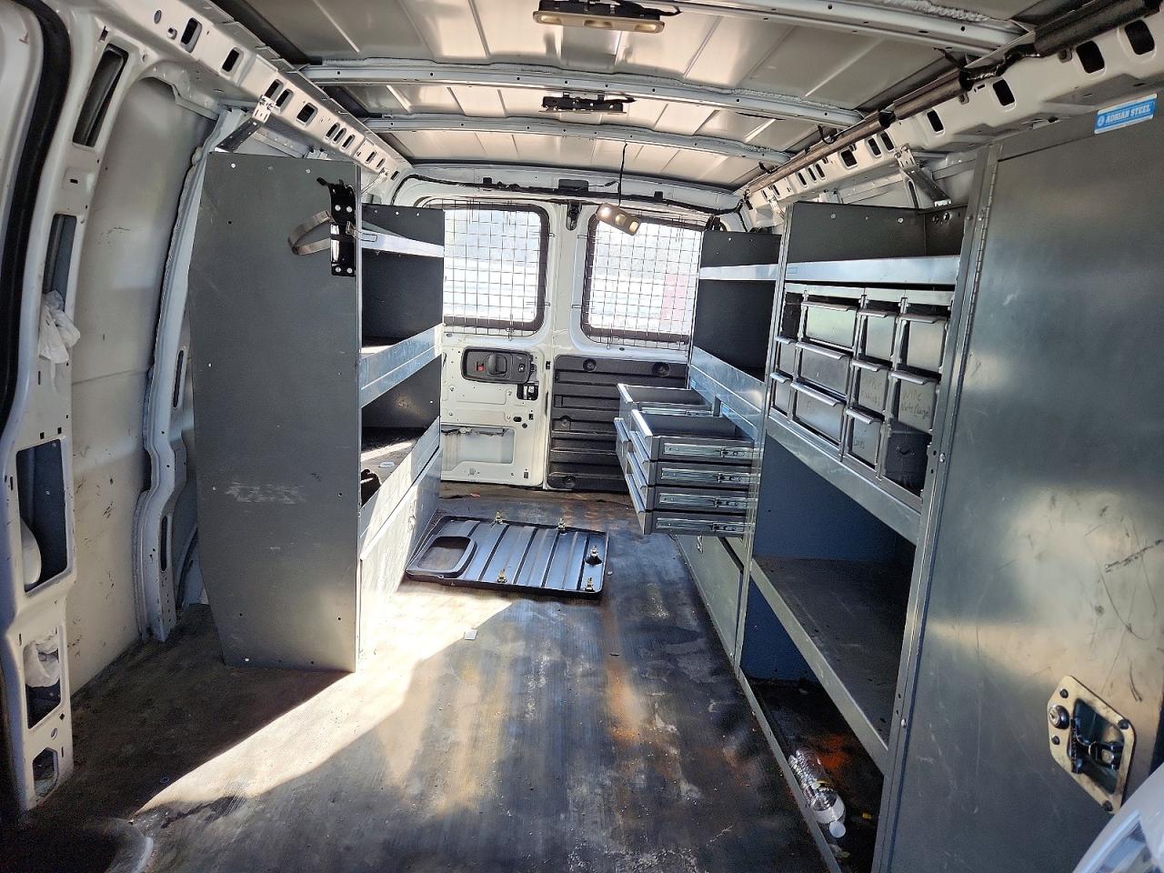 2018 CHEVY Express g VIN 1GCWGBFGXJ1339785 photo 10
