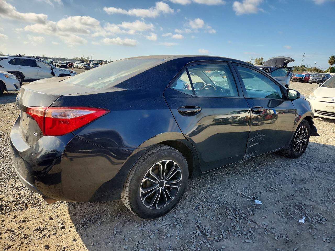 2019 Toyota Corolla VIN 2T1BURHE6KC239854 photo 3