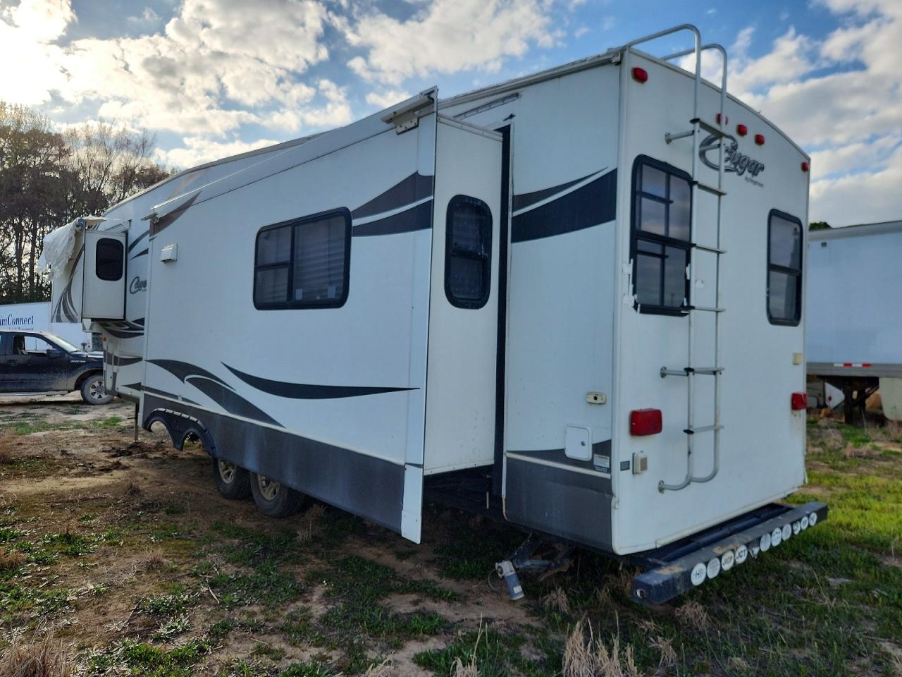 2011 KEYSTONE Unknown VIN 4YDF3272XB2505410 photo 3