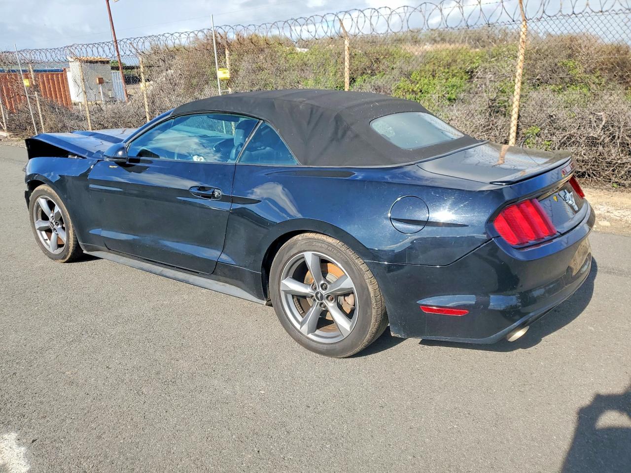 2016 Ford All models VIN 1FATP8EM3G5291499 photo 2