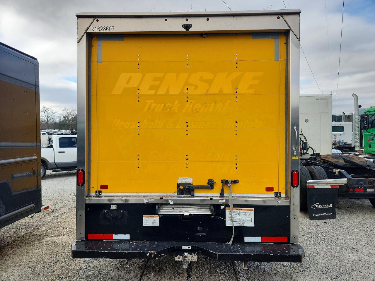 2023 GMC Savana VIN 7GZ37TC71PN003363 photo 11