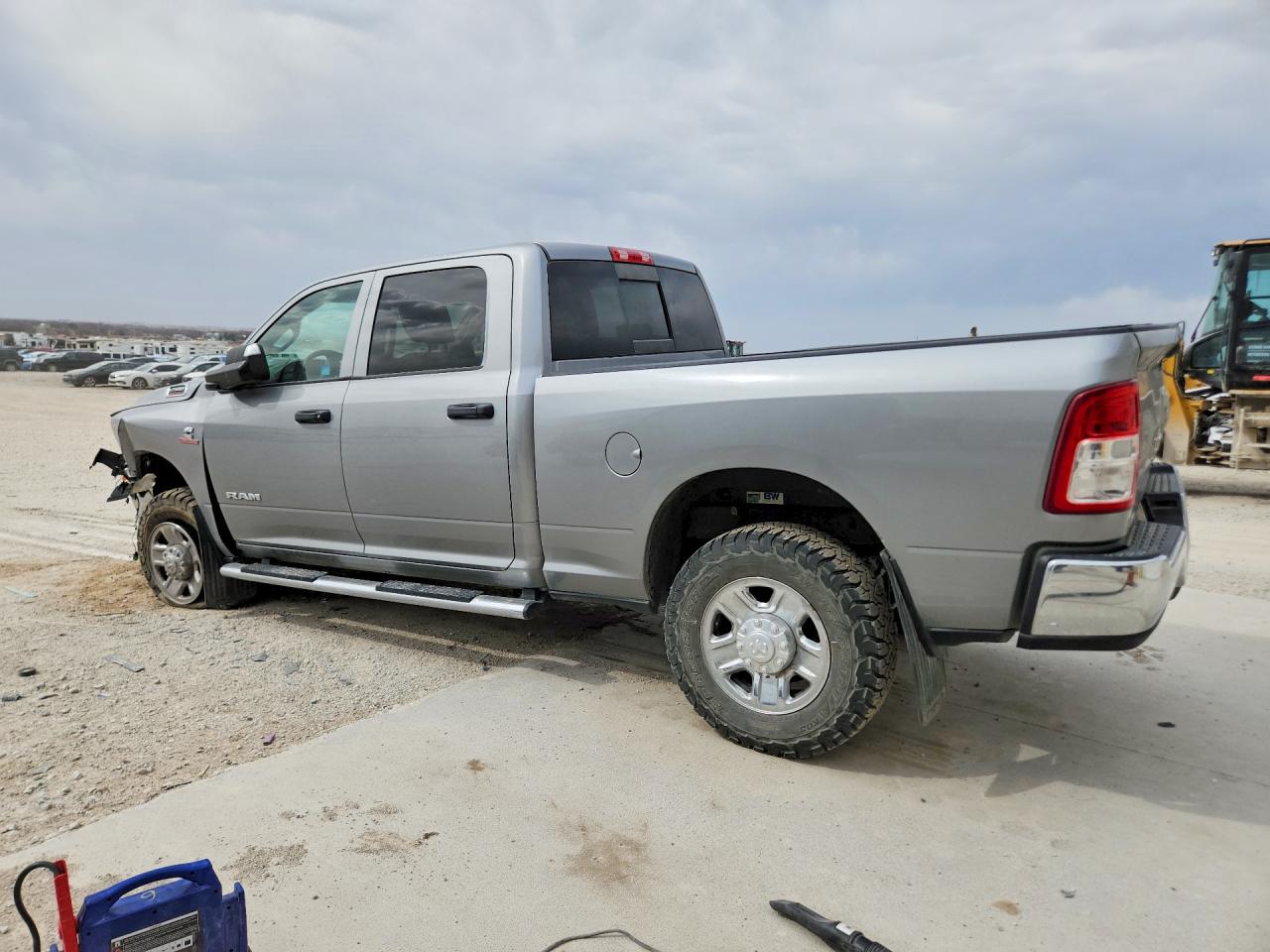 2020 Ram 2500 VIN 3C6UR5CL1LG147090 photo 2