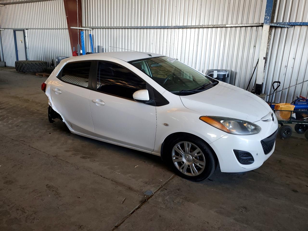 2011 Mazda 2 VIN JM1DE1HZ2B0130635 photo 4