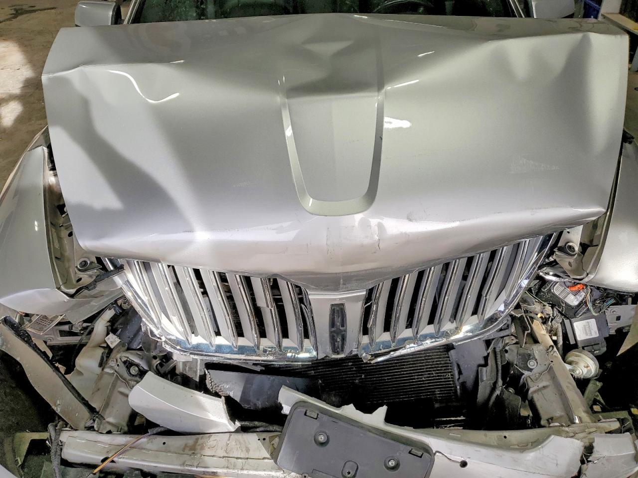 2010 Lincoln Mks VIN 1LNHL9ER0AG600964 photo 11