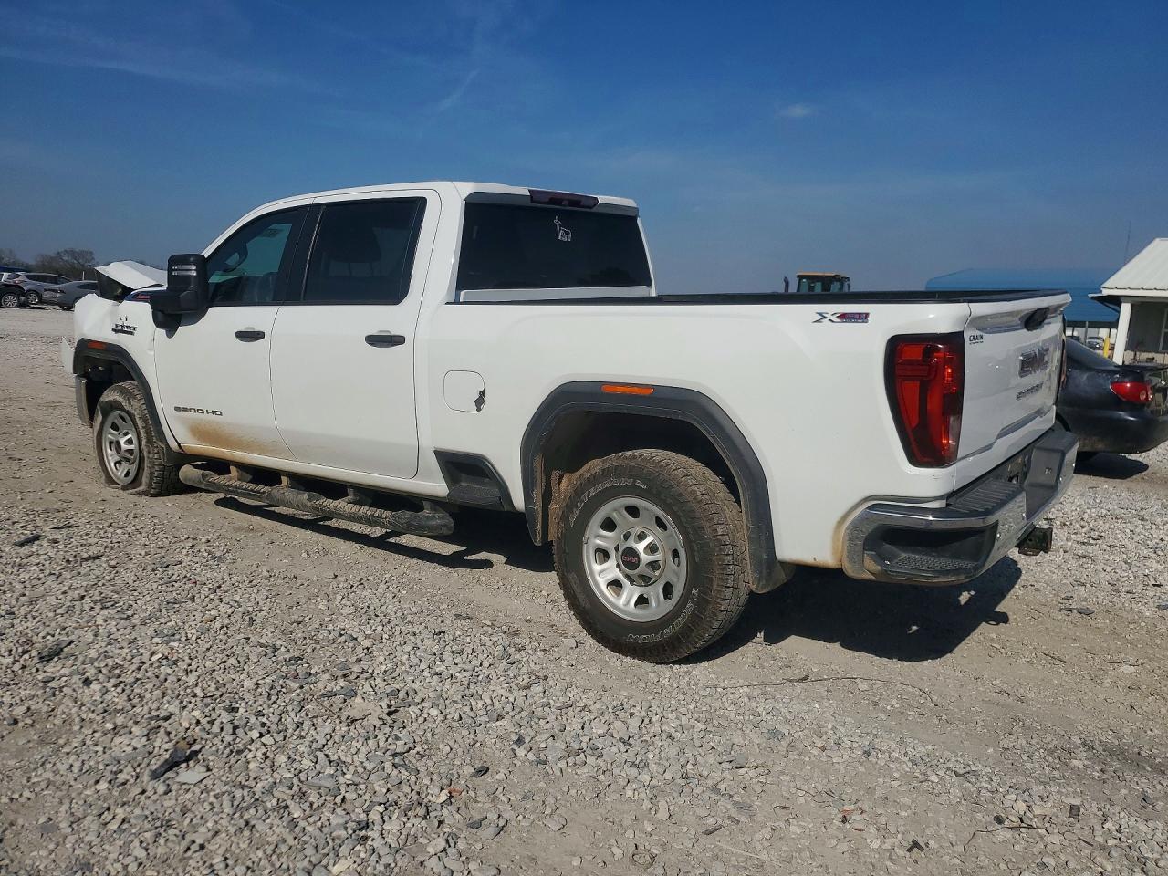 2020 GMC SIERRA VIN 1GT19LEYXLF186206 photo 2