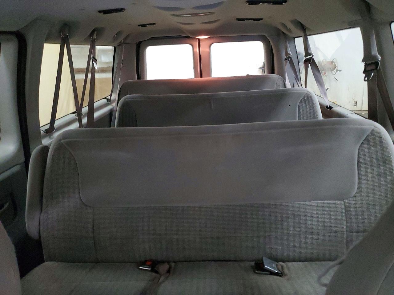 2008 Ford Econoline VIN 1FDNE31L98DA30180 photo 10