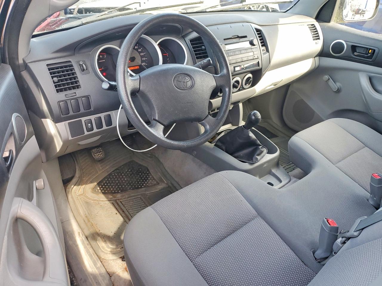 2011 Toyota Tacoma VIN 5TFNX4CNXBX002963 photo 8