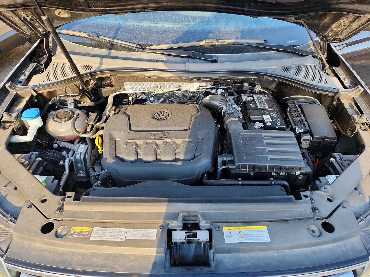 2022 Volkswagen Tiguan VIN 3VV2B7AX8NM089233 photo 12