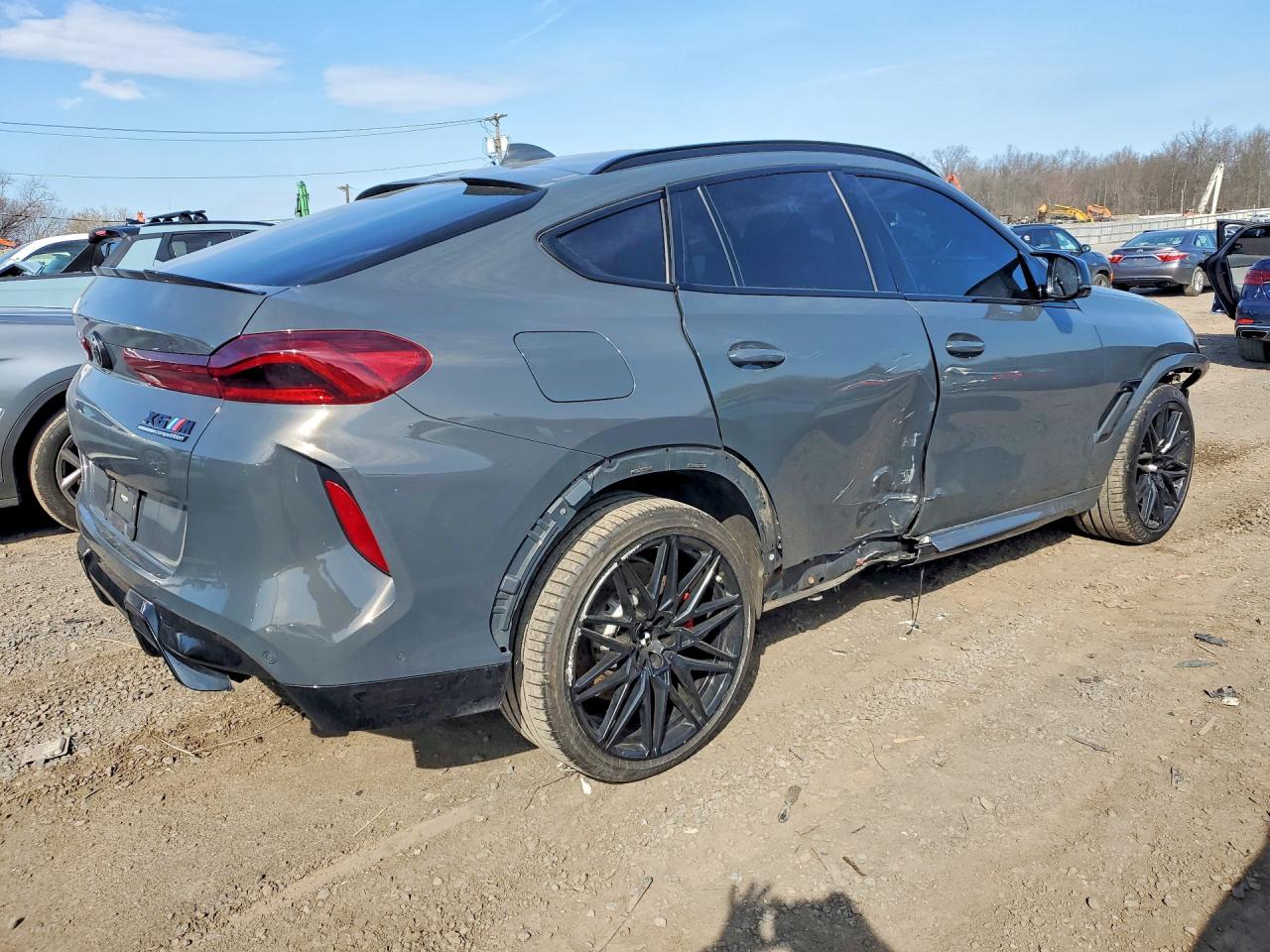 2022 BMW X6 VIN 5YMCY0C02N9J90203 photo 3