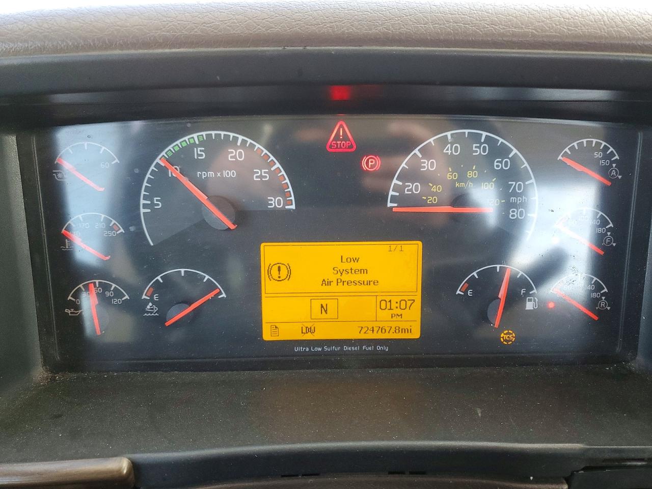 2016 Volvo Vn VIN 4V4N39TG0GN965646 photo 8