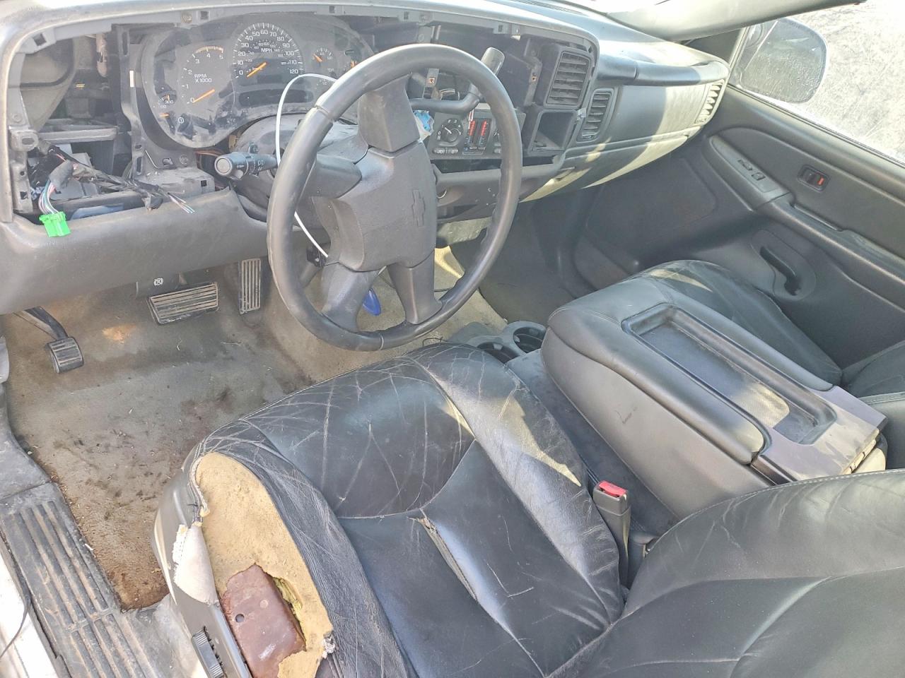 2004 Chevrolet All models VIN 1GCHK23254F185302 photo 8