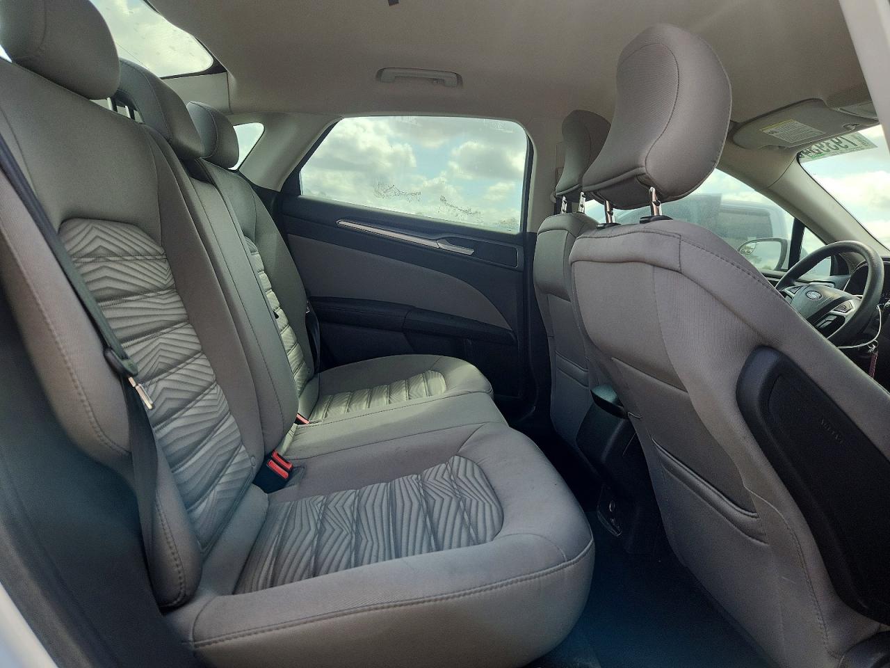 2016 Ford Fusion VIN 3FA6P0G75GR176373 photo 10