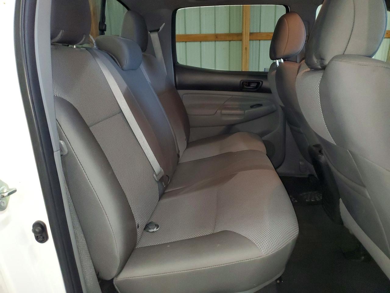 2015 TOYOTA Tacoma v6 VIN 3TMLU4EN9FM200362 photo 10