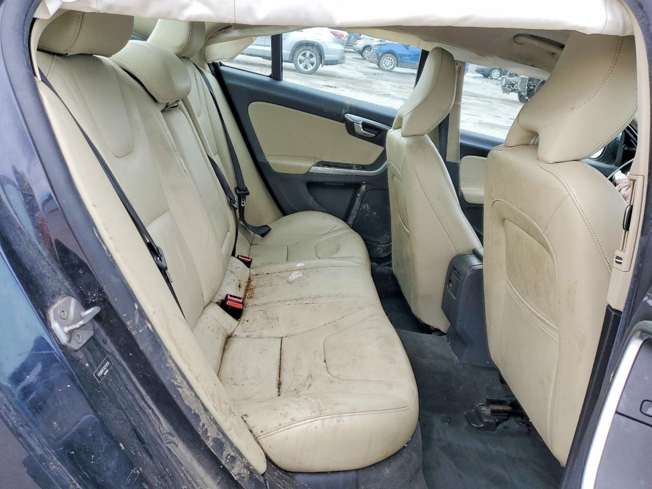 2016 Volvo S60 VIN YV126MFK1G2411536 photo 10
