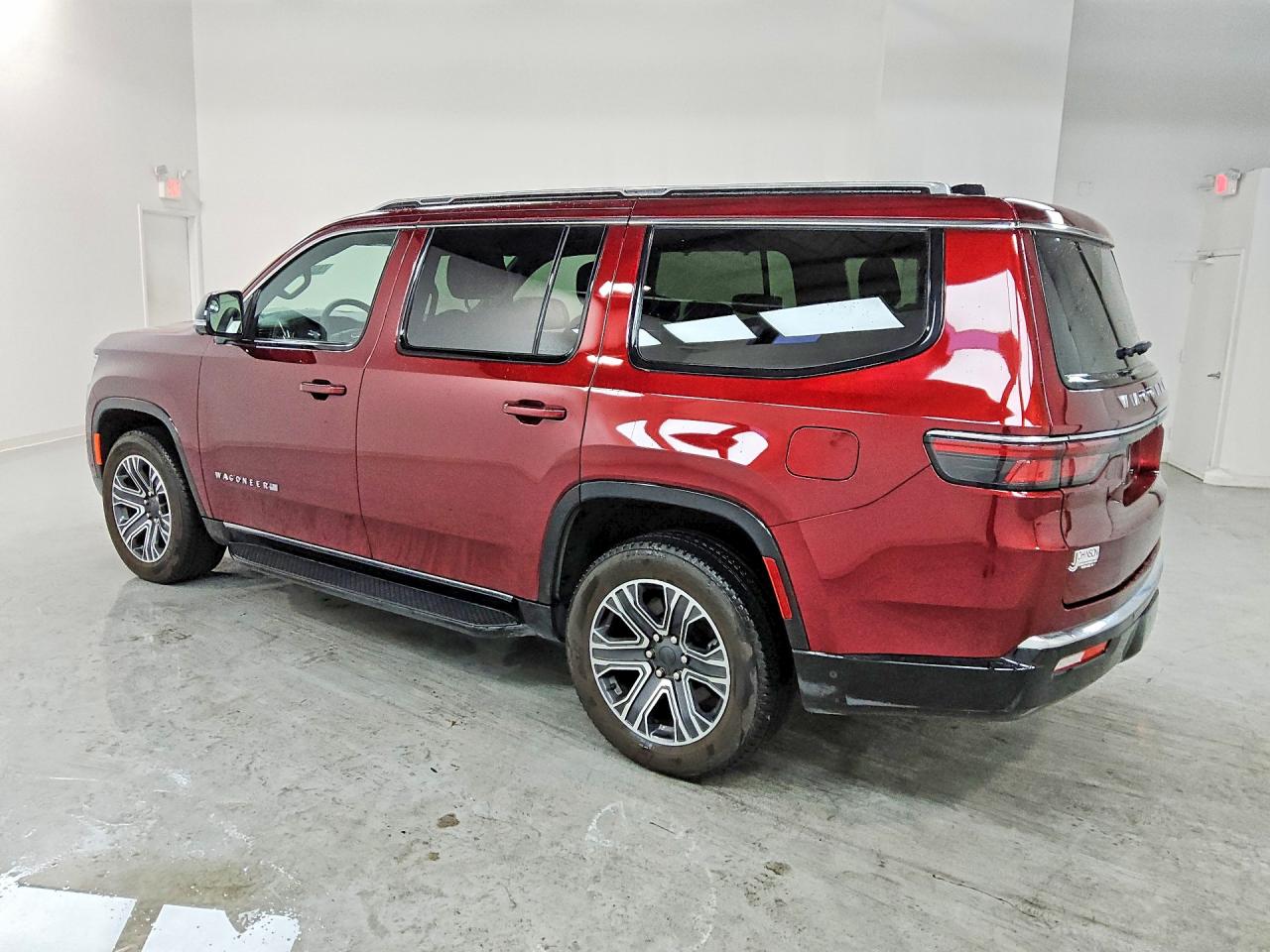2024 Jeep Wagoneer VIN 1C4SJVAP2RS161904 photo 2
