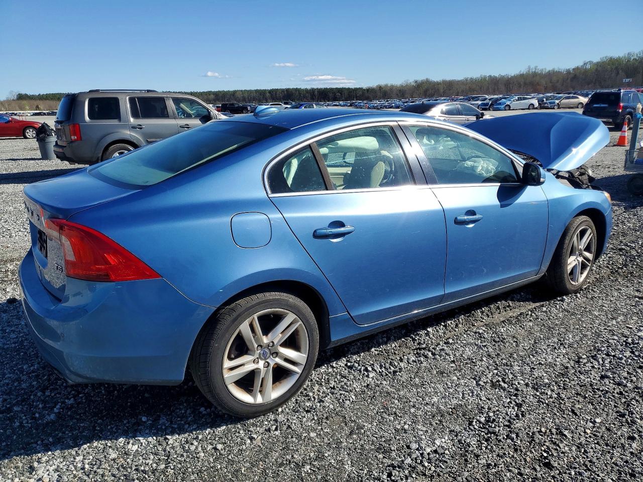 2014 Volv S60 VIN YV1612FSXE1291436 photo 3