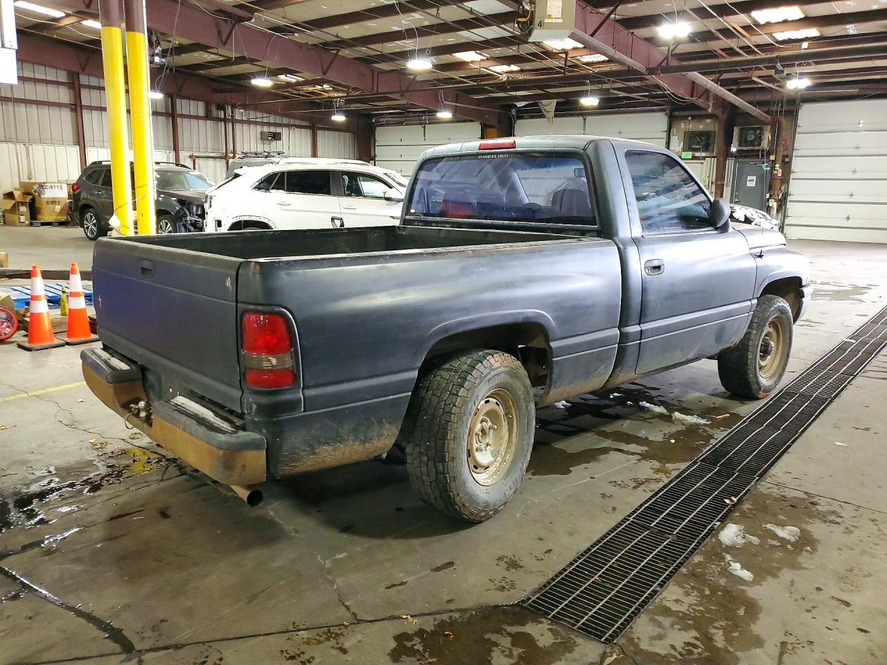1996 Dodge Ram 1500 VIN 1B7HC16X4TS664167 photo 3