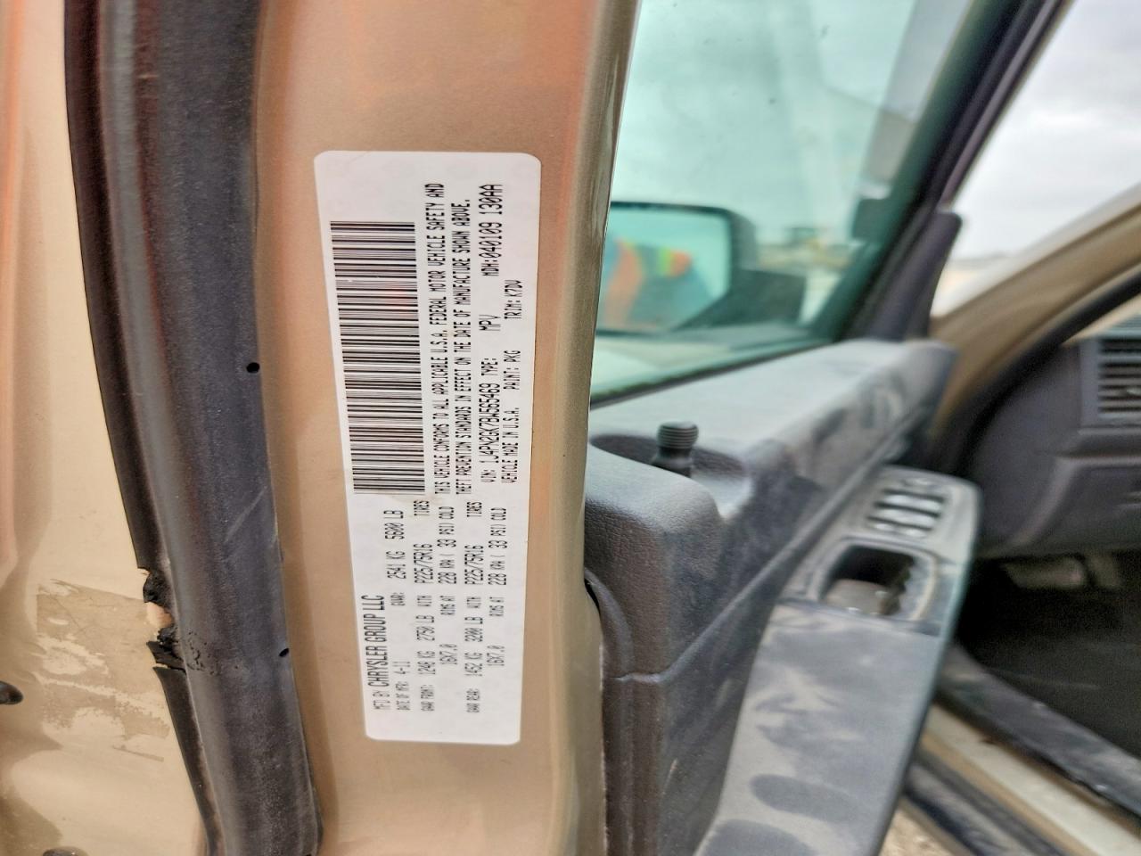 2011 Jeep Liberty VIN 1J4PN2GK7BW565469 photo 12