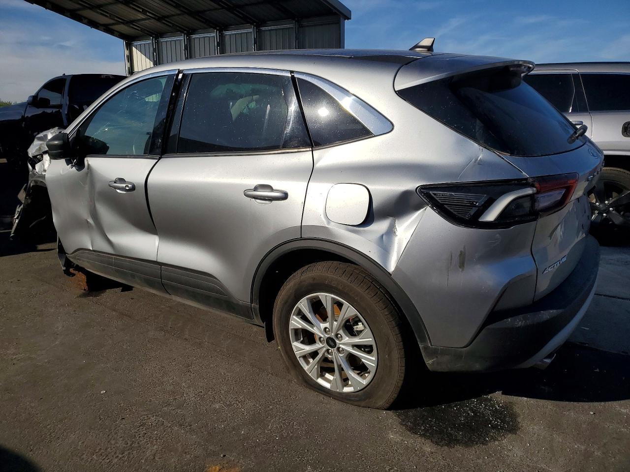 2024 Ford Escape act VIN 1FMCU0GN1RUB02282 photo 2