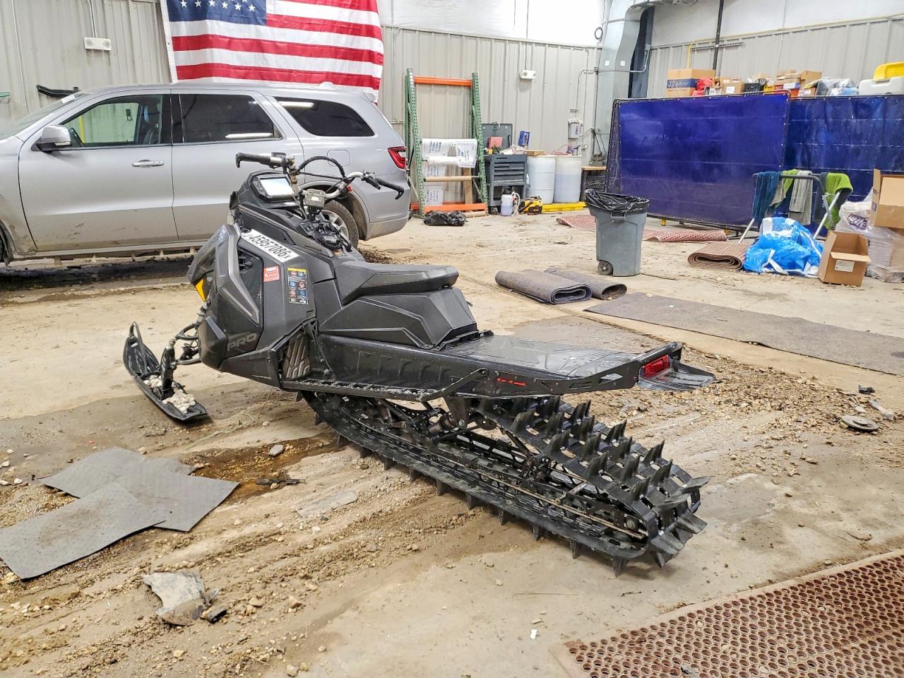2023 POLA SNOWMOBILE VIN SN1TFG8M5PC255924 photo 3