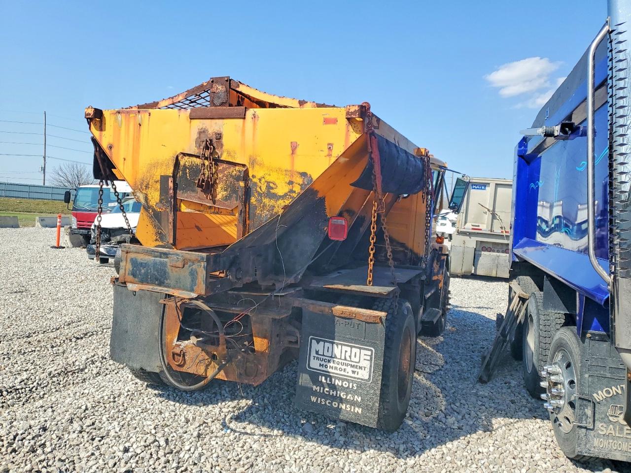 2000 FREIGHTLINER All other VIN 1FV6HFAB4YHA74743 photo 4
