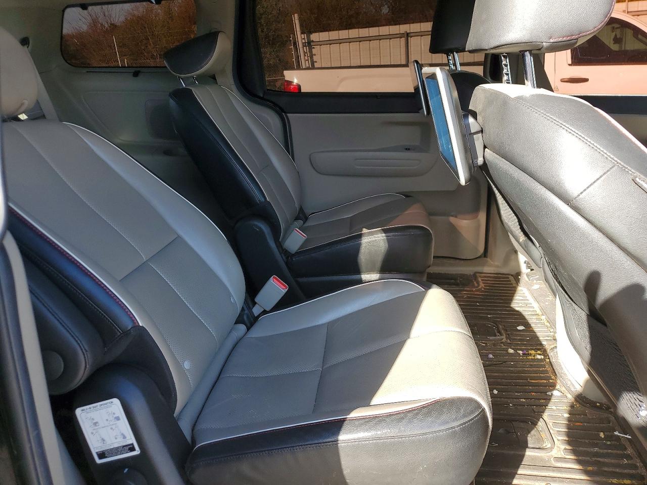 2021 Kia SEDONA VIN KNDMB5C15M6671292 photo 11