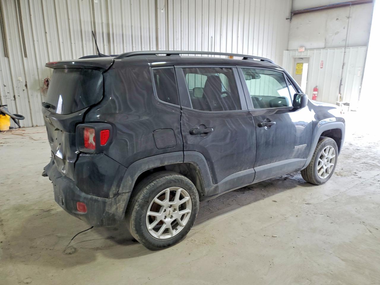 2023 Jeep Renegade VIN ZACNJDB11PPP29626 photo 3