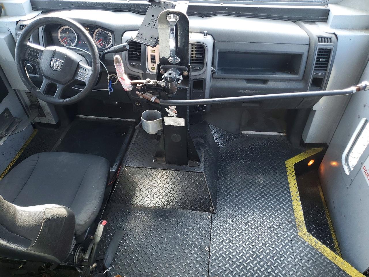 2016 Ram 5500 VIN 3C7WRMAJ9GG116949 photo 8