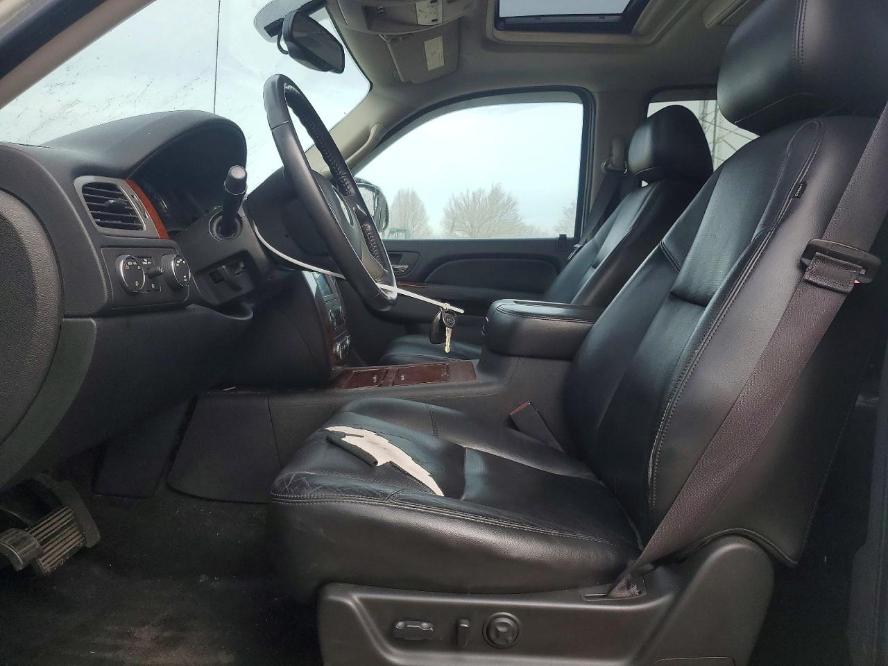 2011 Chevrolet Avalanche VIN 3GNTKGE35BG131482 photo 7