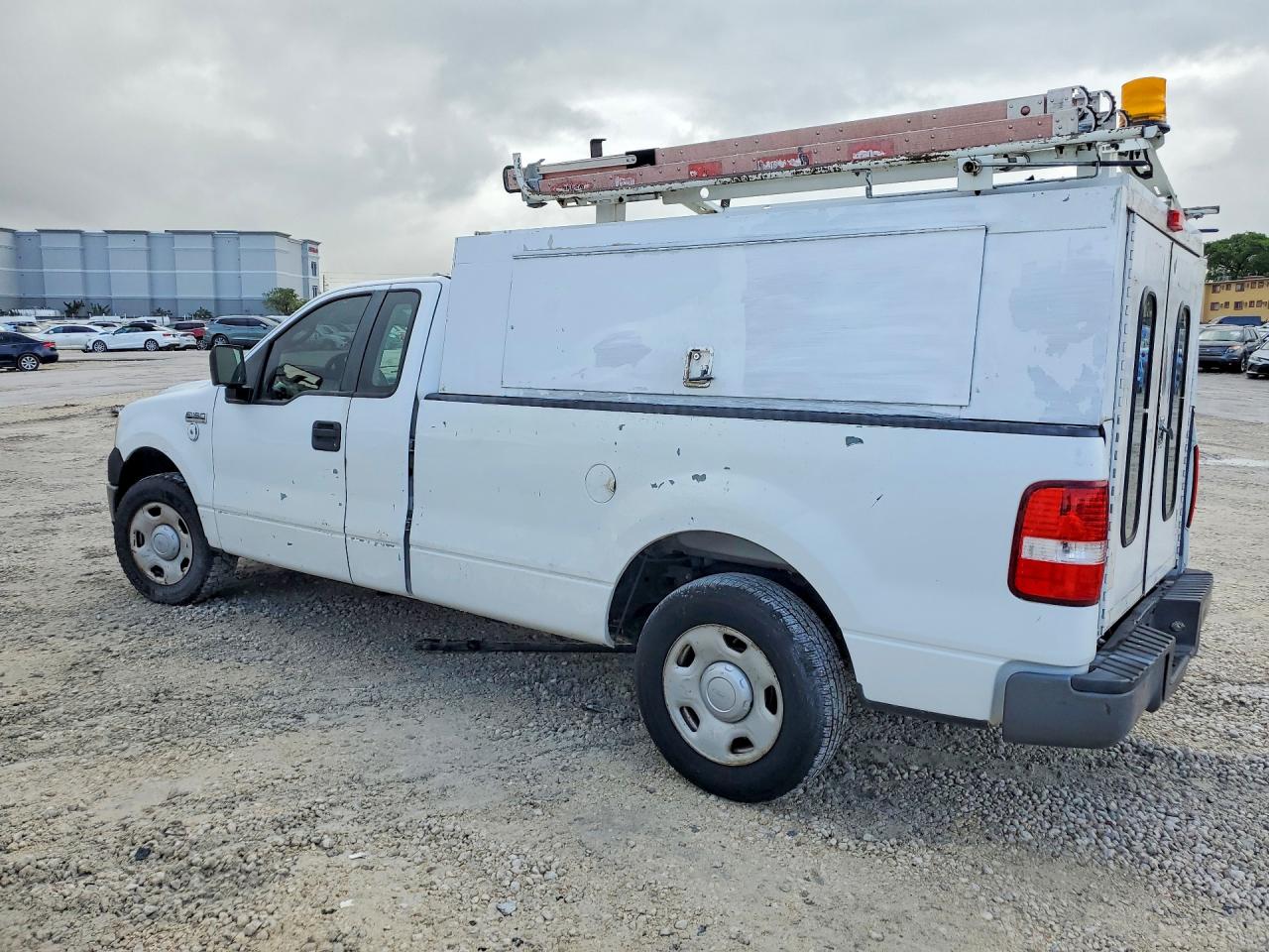 2008 Ford F150 VIN 1FTRF12268KD93383 photo 2