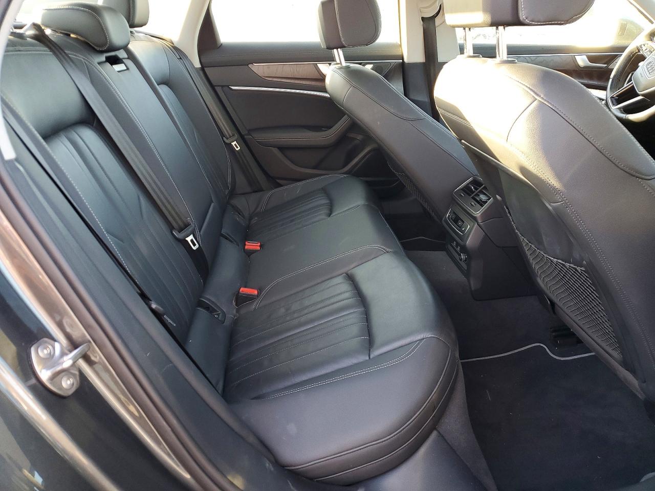 2019 Audi A6 VIN WAUL2AF23KN022454 photo 10