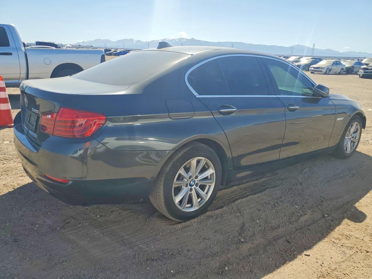 2015 BMW 5 series VIN WBA5A5C57FD523277 photo 3