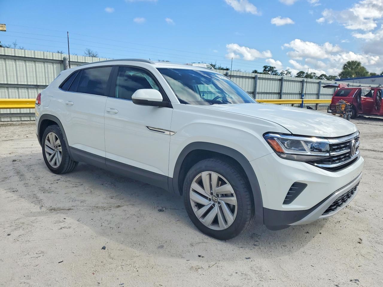 2020 Atlas cross sport VIN 1V2YE2CA6LC220183 photo 4