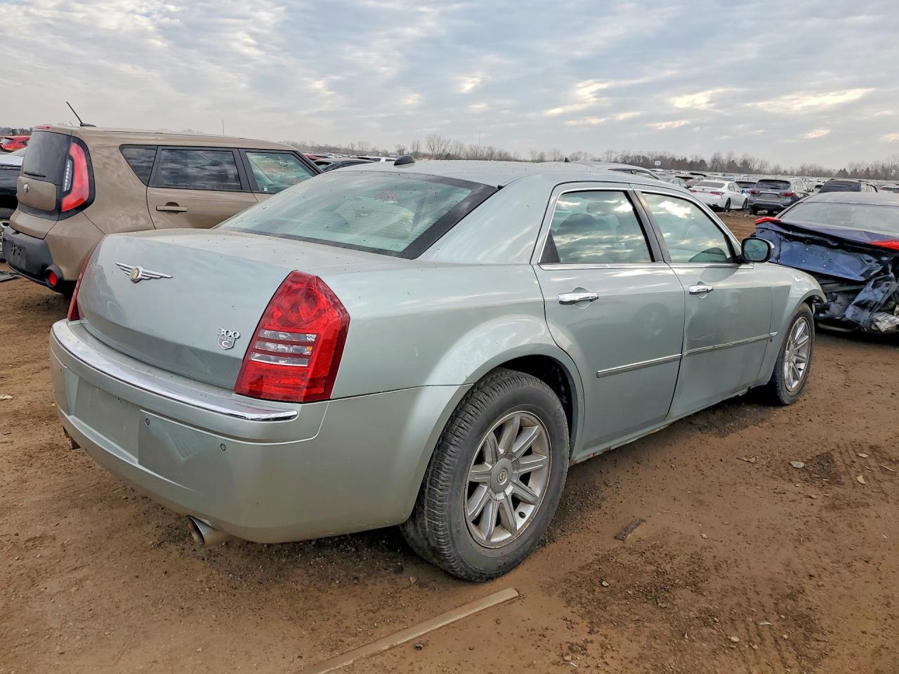 2005 Chrysler 300 VIN 2C3AA63H15H679273 photo 3