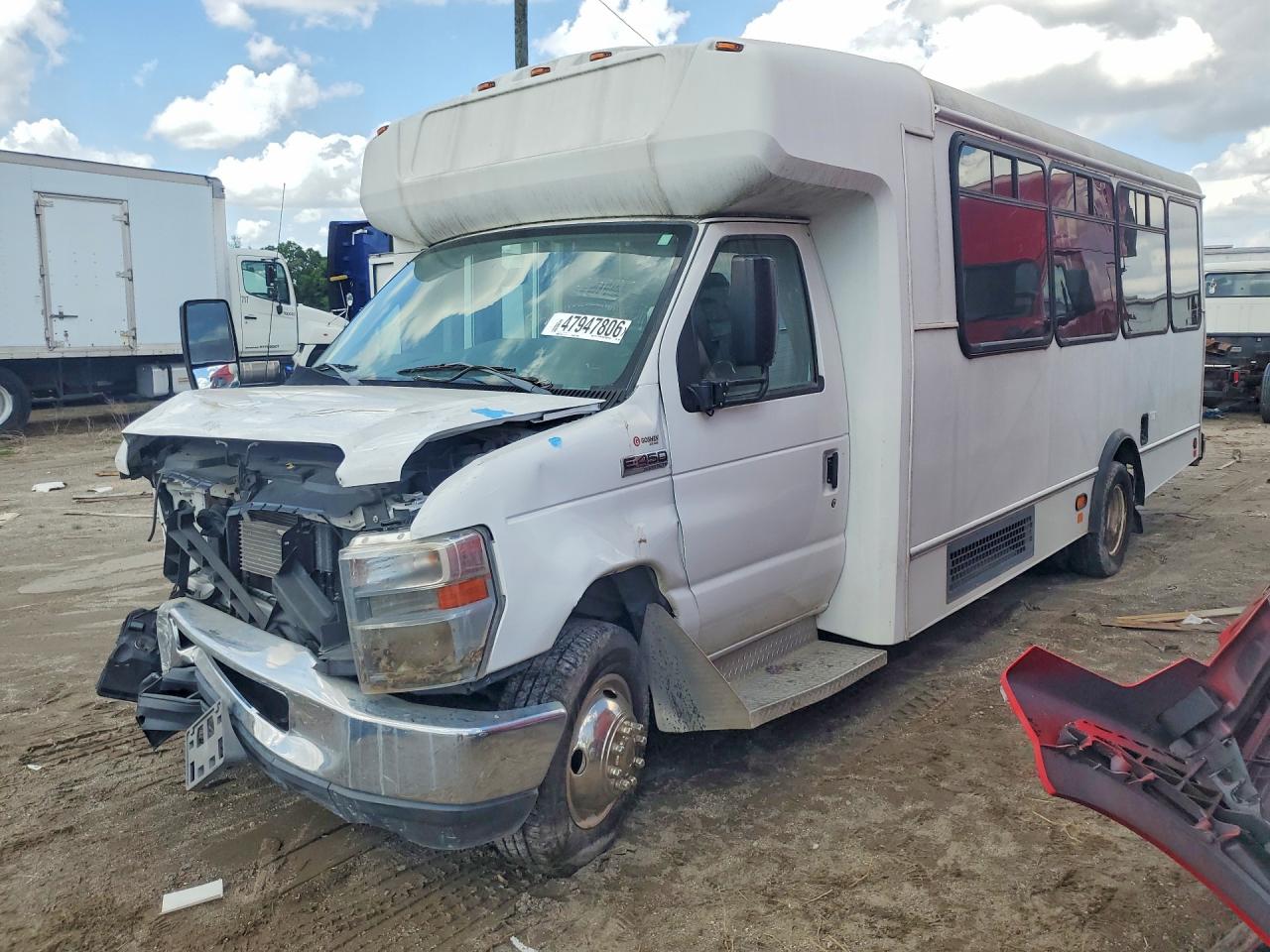 2019 Ford Econoline VIN 1FDFE4FS0KDC03215 photo 1