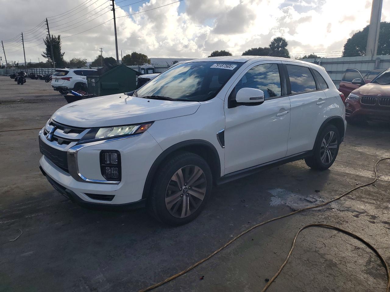 2021 Mitsubishi Outlander sport VIN JA4APVAU7MU011827 photo 1