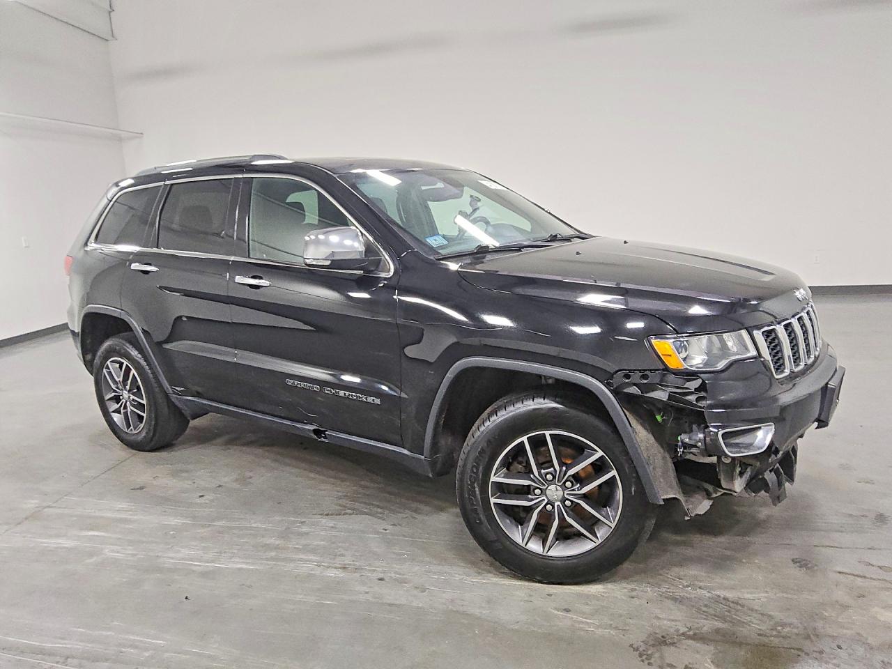 2018 Jeep Grand cher VIN 1C4RJFBG0JC405650 photo 4