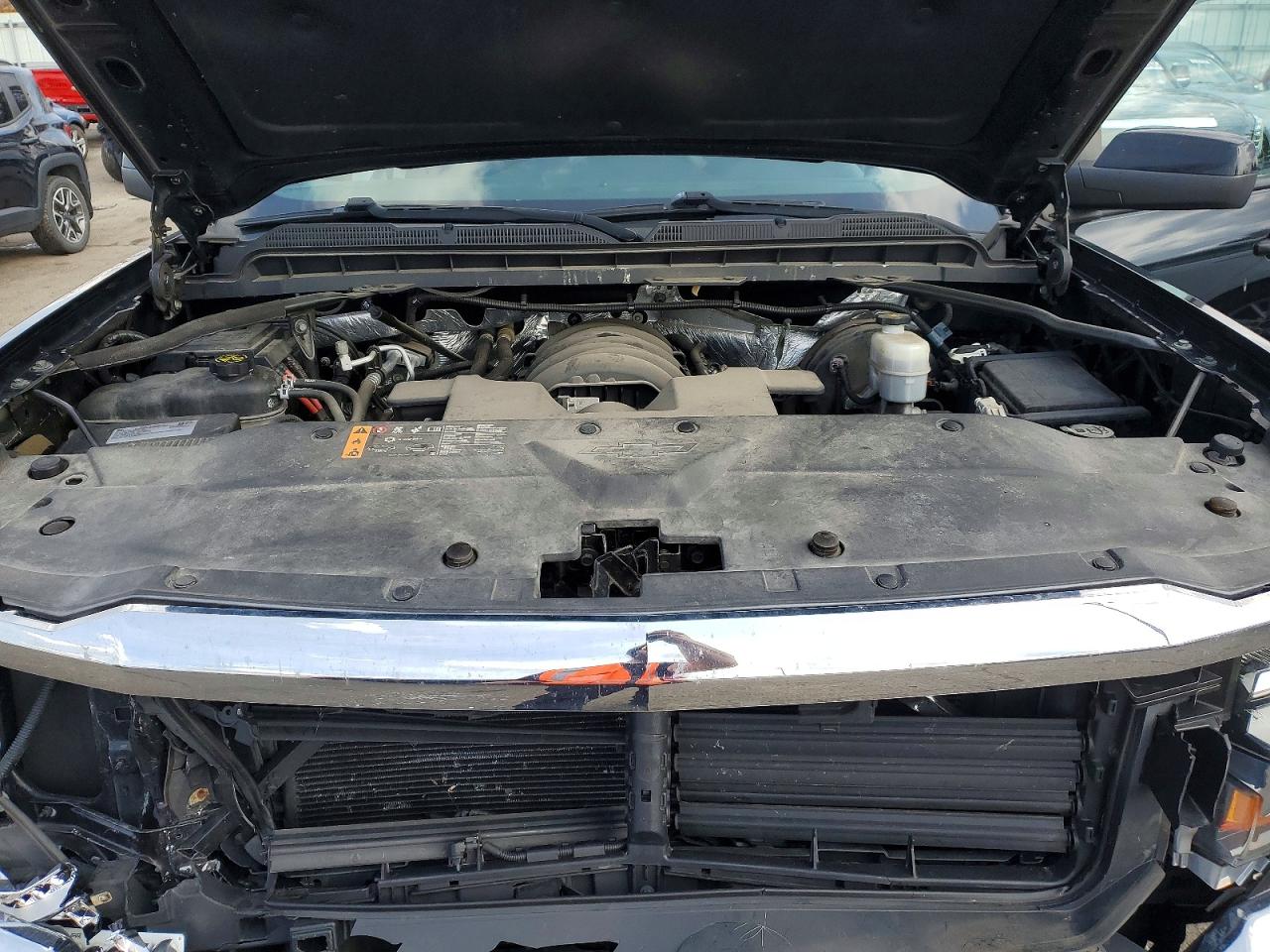2018 Chev Silverado VIN 1GCVKREC8JZ169901 photo 11