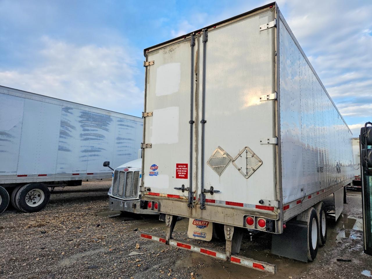 2014 UTILITY All models VIN 1UYVS2533EP766237 photo 4
