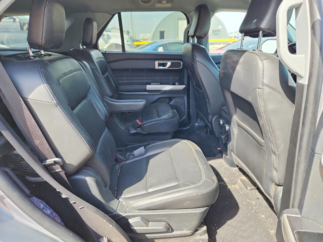 2021 Ford Explorer VIN 1FMSK8DH7MGC01887 photo 11