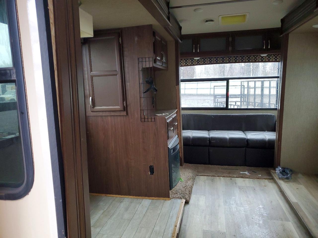 2016 DUTCHMAN Denali rv VIN 4YDF2902XGP940640 photo 8