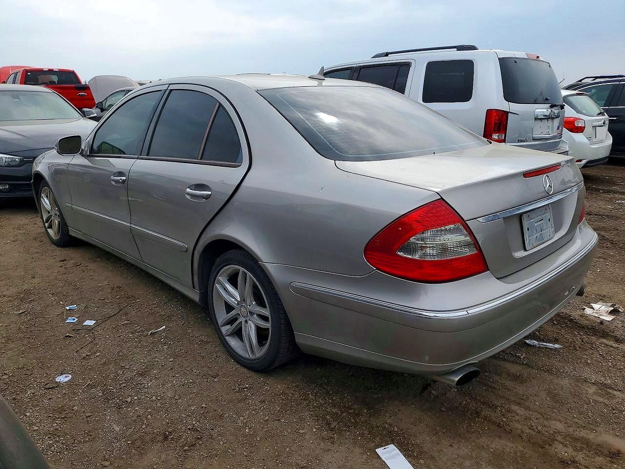2007 MERCEDES-BENZ E-class VIN WDBUF87X17B175212 photo 2