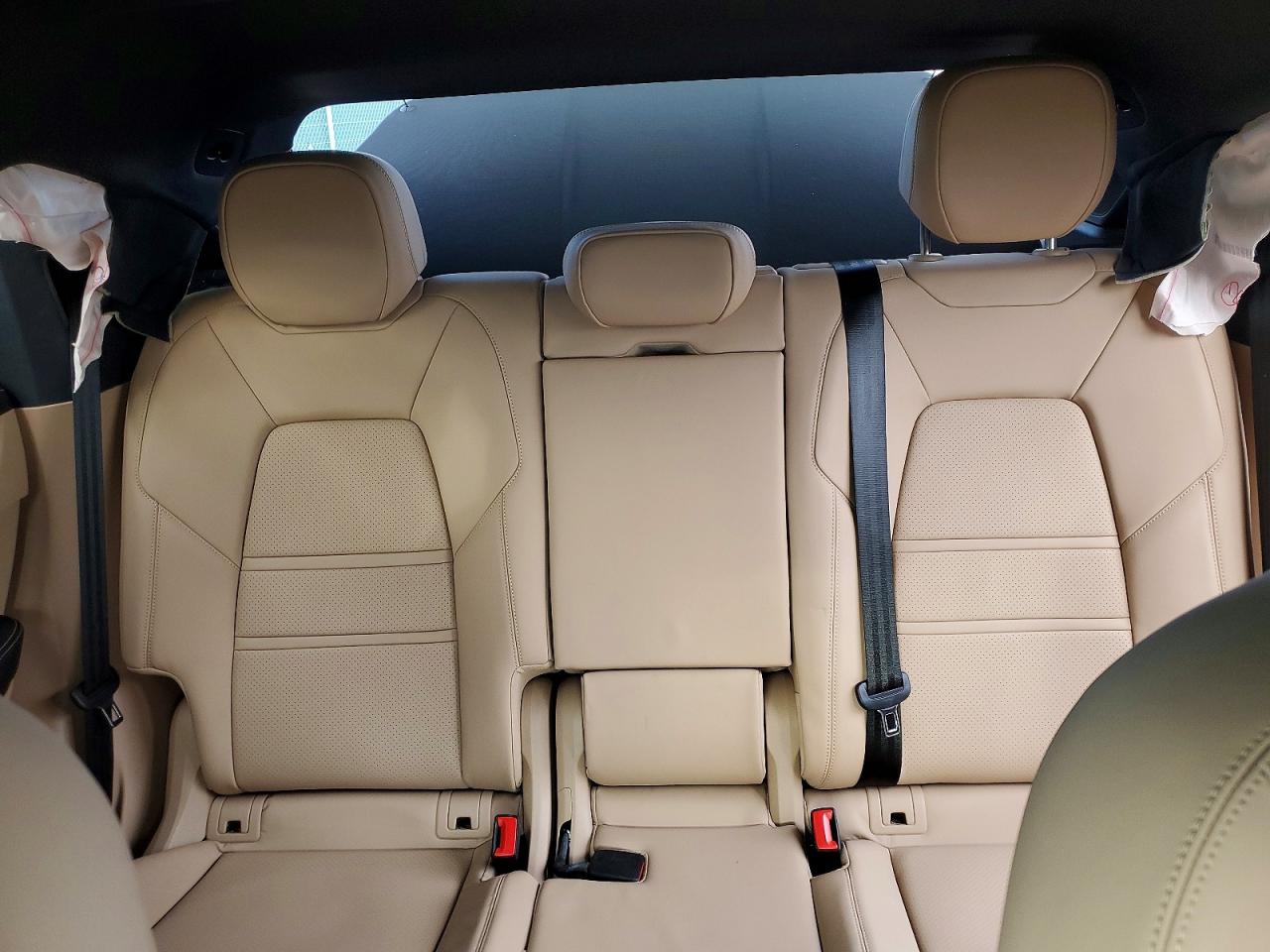 2022 Porsche Cayenne VIN WP1BE2AY4NDA51297 photo 10