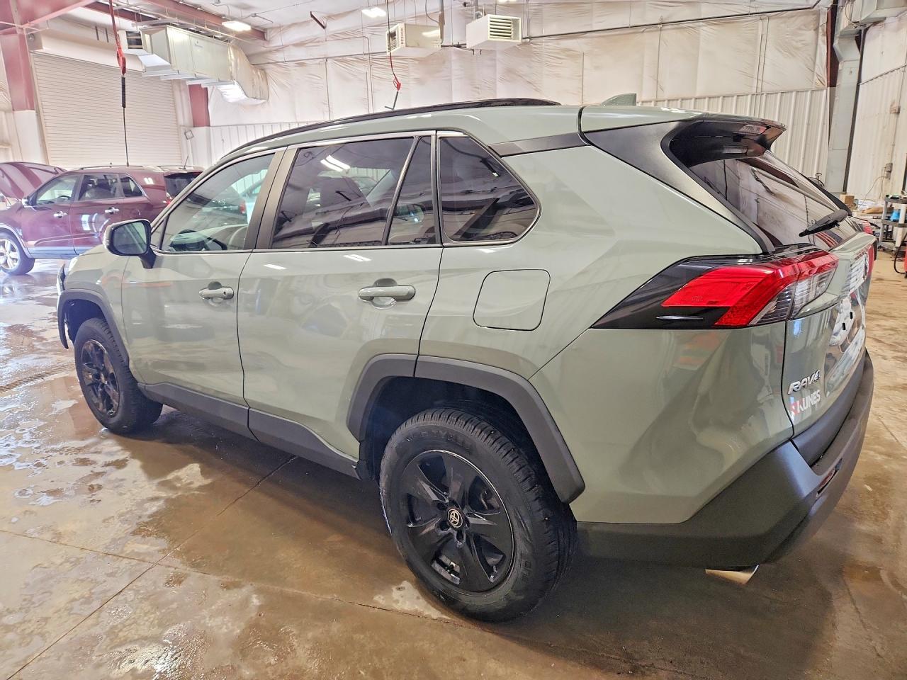 2021 Toyota Rav4 VIN 2T3W1RFV2MW127705 photo 2