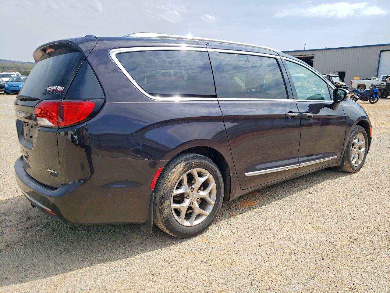 2019 Chrysler All models VIN 2C4RC1GG8KR523282 photo 3