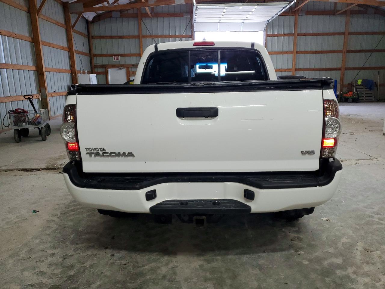 2015 TOYOTA Tacoma v6 VIN 3TMLU4EN9FM200362 photo 6